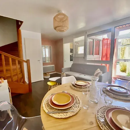 Le Carnot: City Centre With Parking Space Poitiers