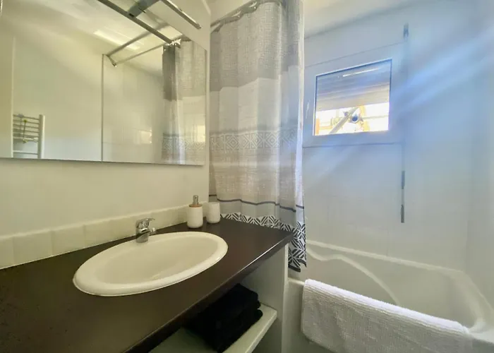 Apartment Le Carnot: City Centre With Parking Space