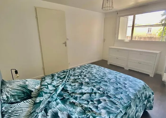 Le Carnot: City Centre With Parking Space Apartment Poitiers