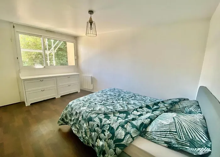 Le Carnot: City Centre With Parking Space Apartment